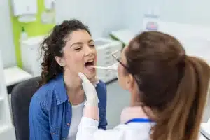 Swelling, Pain, Infection? When to Visit the Best Oral Surgeon in JLT